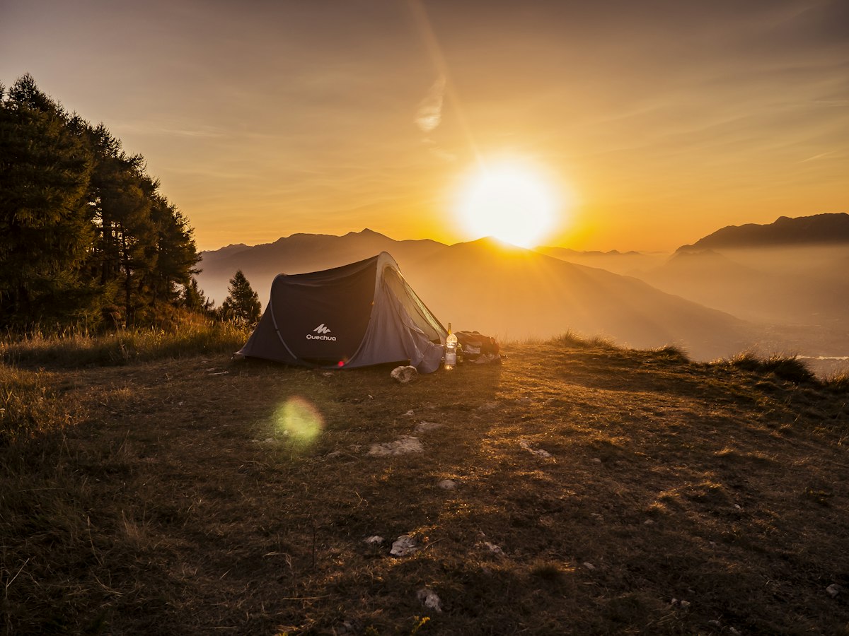 How to Leave No Trace While Camping Explained 2 Proper campfire fuel sorting and safe fire ring management