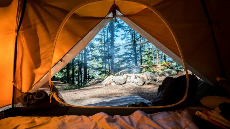 How to Find a Good Campsite for Beginners scenic campsite spot
